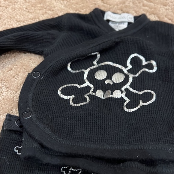 Little mosh skeleton newborn outfit - Picture 3 of 3